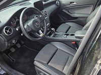 Gebraucht Mercedes A180 122 PS (89 kW) 2017 Schwarz Limousine