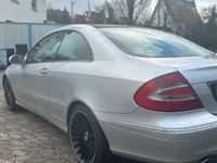 Gebraucht Mercedes CLK240 170 PS (125 kW) 2002 Silber Coupé