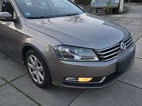 Usata VW Passat 105 CV (77 kW) 2011 Marrone Station wagon