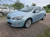 Gebraucht Opel Astra Cosmo 160 PS (117 kW) 2010 Grün Limousine