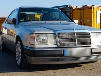 Gebraucht Mercedes 300 220 PS (161 kW) 1992 Silber Coupé