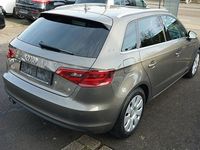 Gebraucht Audi A3 Ambiente 122 PS (89 kW) 2014 Grau Limousine