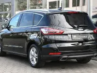 Gebraucht Ford S-MAX Titanium 190 PS (139 kW) 2022 Schwarz Van / Kleinbus