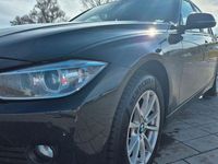 Gebraucht BMW 320 184 PS (135 kW) 2015 Schwarz Limousine