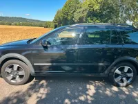 Gebraucht Skoda Octavia Scout 140 PS (102 kW) 2012 Schwarz Kombi