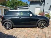 Gebraucht Mini Cooper SE 135 kW (184 PS) 2023 Midnight black Kleinwagen