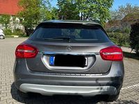 Gebraucht Mercedes GLA220 177 PS (130 kW) 2014 Silber SUV