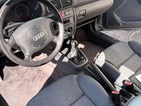 Usata Audi A3 Ambition 101 CV (74 kW) 2000 Argento Utilitaria