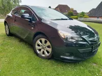 Gebraucht Opel Astra GTC 131 PS (96 kW) 2014 Schwarz Coupé