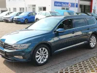 Gebraucht VW Passat Business 150 PS (110 kW) 2024 Blau Kombi