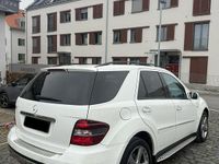 Gebraucht Mercedes ML320 Sport 224 PS (164 kW) 2008 Weiß SUV