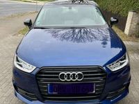 gebraucht Audi A1 Sportback TFSI 1.0 Blau Metallic, Dach schwarz 1. Hand