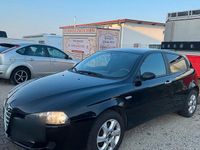 Gebraucht Alfa Romeo 147 105 PS (77 kW) 2010 Schwarz Kleinwagen