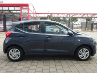 Gebraucht Hyundai i10 Comfort 67 PS (49 kW) 2024 Grau Kleinwagen