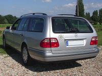 Brugt Mercedes E320 Elegance 305 HK (224 kW) 1997 Sølv Stationcar