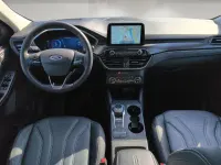 Gebraucht Ford Kuga Vignale 224 PS (164 kW) 2022 White platinum met SUV