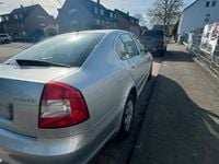 Gebraucht Skoda Octavia Ambiente 102 PS (75 kW) 2009 Silber Limousine
