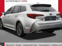 Neu Toyota Corolla 178 PS (130 kW) 2025 Karminarot Kombi