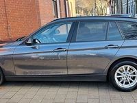 Gebraucht BMW 320 Advantage 184 PS (135 kW) 2019 Grau Kombi