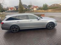 Gebraucht Mercedes E220 194 PS (142 kW) 2020 Silber Kombi