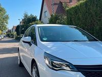 Gebraucht Opel Astra 116 PS (85 kW) 2015 Weiß Kleinwagen