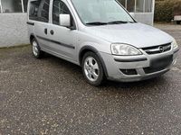 Gebraucht Opel Combo 87 PS (63 kW) 2004 Silber Van / Kleinbus