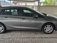 Gebraucht Opel Astra Selection 105 PS (77 kW) 2017 Grau Kombi