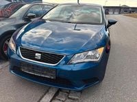 Usado Seat Leon 110 HP (80 kW) 2016 Azul Sedan