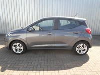 Gebraucht Hyundai i10 Trend 67 PS (49 kW) 2021 Grau Kleinwagen