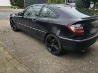 Gebraucht Mercedes C220 150 PS (110 kW) 2007 Schwarz Coupé