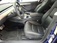 Second-hand Tesla Model 3 Performance 376 kW (512 CP) 2022 Albastru Berlinǎ