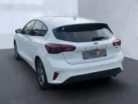 Gebraucht Ford Focus Titanium 125 PS (91 kW) 2023 Weiß Limousine