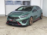Gebraucht Kia ProCeed GT 204 PS (150 kW) 2023 Experience green m Kleinwagen
