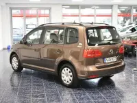 Gebraucht VW Touran 105 PS (77 kW) 2015 Braun Van / Kleinbus