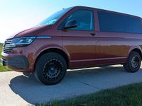 Second-hand VW Multivan 150 CP (110 kW) 2021 Roșu Monovolum