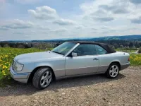 Gebraucht Mercedes 220 150 PS (110 kW) 1993 Silber Cabrio