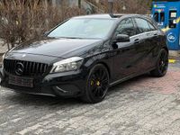 Gebraucht Mercedes A180 122 PS (89 kW) 2013 Schwarz Kleinwagen