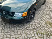 Usata VW Passat 125 CV (91 kW) 1997 Verde Berlina