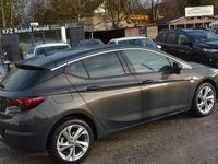 Gebraucht Opel Astra Dynamic 150 PS (110 kW) 2017 Grau Limousine