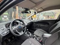 gebraucht Ford Fiesta 1,0 EcoBoost 74kW Titanium 8 Fach bereift