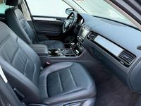 Gebraucht VW Touareg R-line 262 PS (192 kW) 2016 Grau SUV