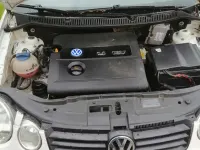 Używany VW Polo Basis 75 KM (55 kW) 2003 Biały Sedan/Limuzyna