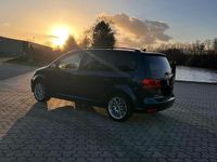 Gebraucht VW Touran 140 PS (102 kW) 2014 Blau Van / Kleinbus