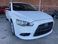 Gebraucht Mitsubishi Lancer Sportback Basis 117 PS (86 kW) 2015 Weiß Limousine