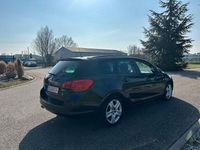 Gebraucht Opel Astra Design Edition 140 PS (102 kW) 2011 Schwarz Kombi