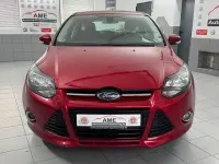 Gebraucht Ford Focus Titanium 116 PS (85 kW) 2011 Rot Limousine