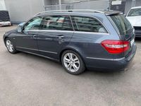 Second-hand Mercedes E200 184 CP (135 kW) 2011 Gri Berlinǎ