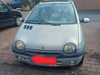 Gebraucht Renault Twingo Authentique 58 PS (42 kW) 2002 Silber Kleinwagen