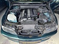Gebraucht BMW 320 150 PS (110 kW) 1999 Grün Coupé