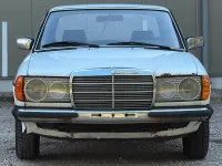 Gebraucht Mercedes 200 109 PS (80 kW) 1981 Weiß Limousine